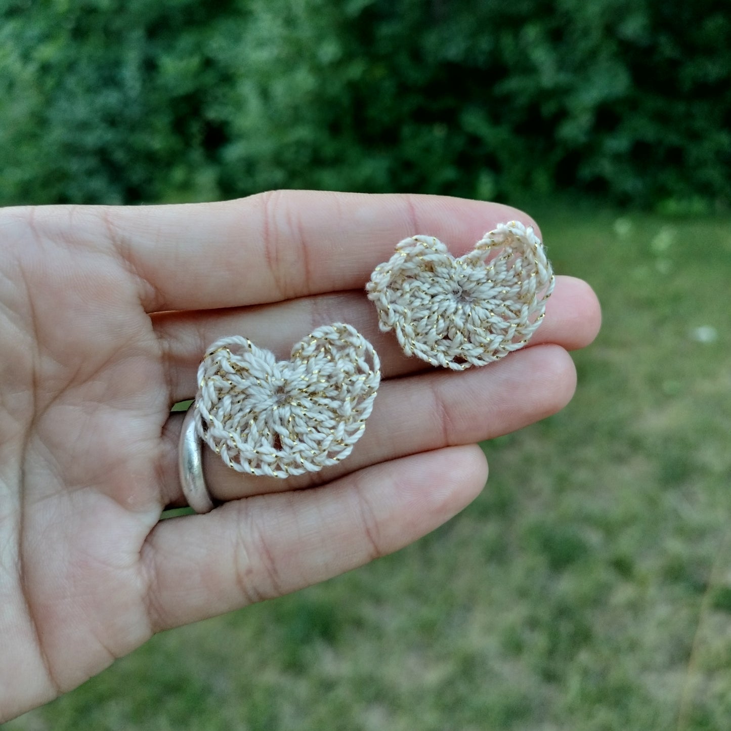 Stud Hearts Earrings